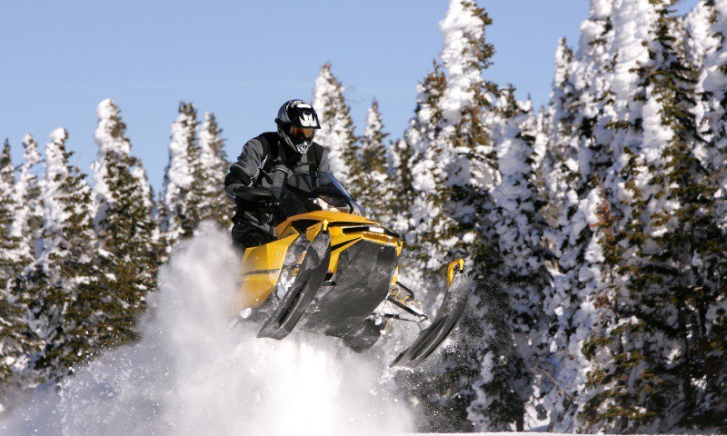 yellowstone vacation tours snowmobile